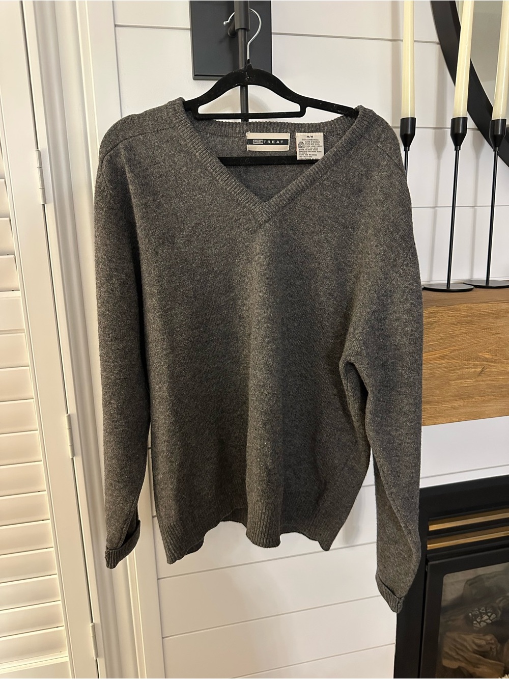 100% LAMBSWOOLCharcoal Gray V-Neck Sweater